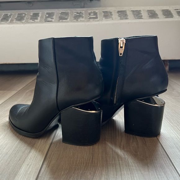 Alexander Wang Gabi Leather Ankle Boot in size 36.5 - Picture 3 of 6